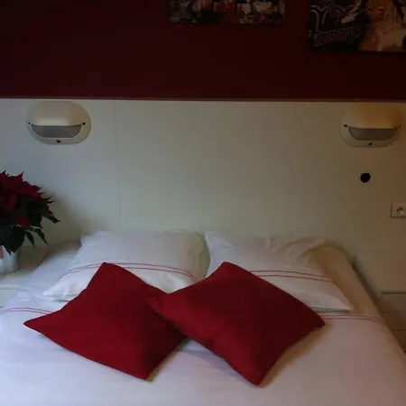 Szálloda Hotel-restaurant Espace Squash 3000 Mulhouse