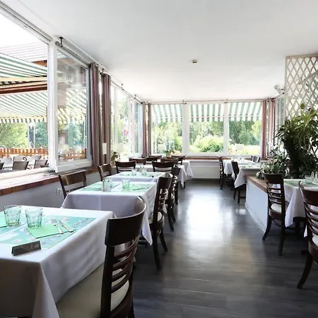 Hotel-restaurant Espace Squash 3000 *